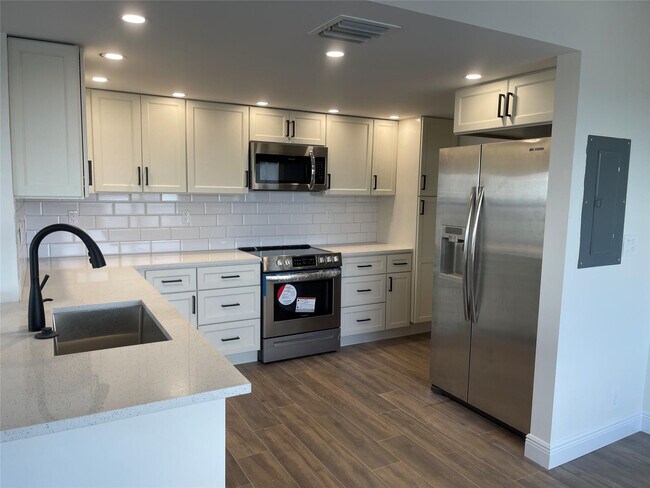 Foto del edificio - 3550 Galt Ocean Dr