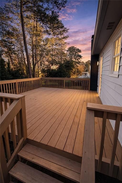 Foto del edificio - 3210 Ebenezer Rd NE