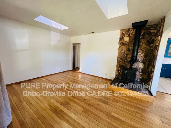 Foto del edificio - 1812 Arbutus Ave