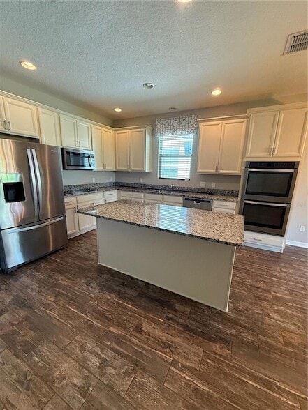 Building Photo - 14637 Maple Arch Ln