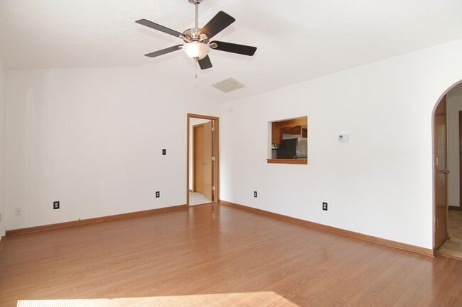 Building Photo - Coming soon!  Effortless Living in Arlingt...