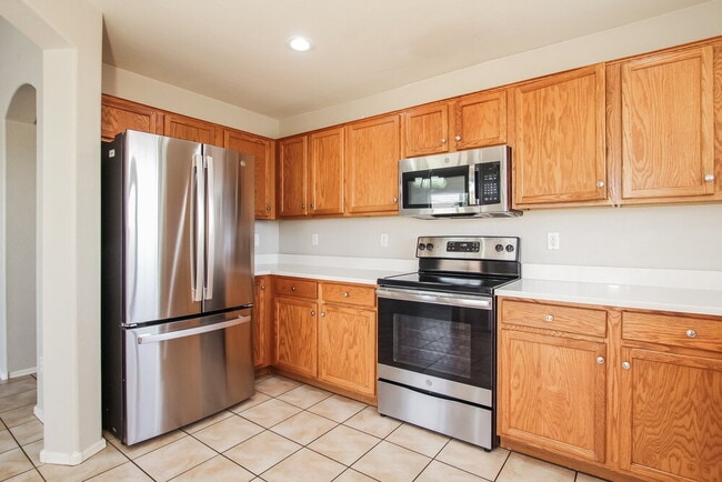 Foto del edificio - 802 S 126th Ave