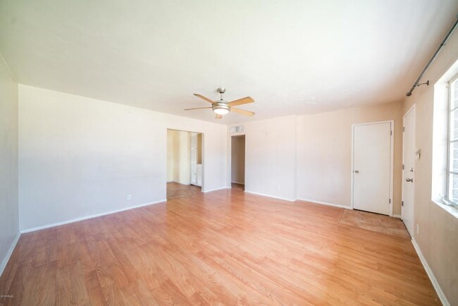 Foto del edificio - FIRST MONTH FREE! AFFORDABLE UNIT IN TEMPE!!!