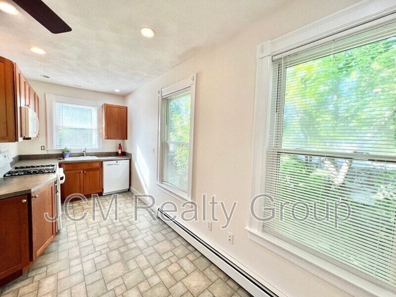 Photo - 19 Allen Ave