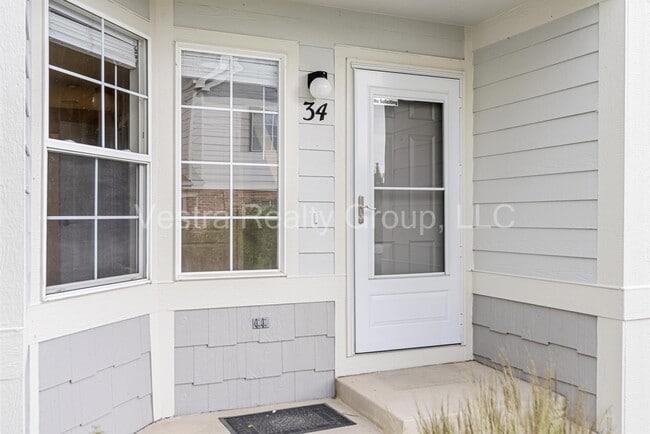 Building Photo - 9585 Deer Horn Ct