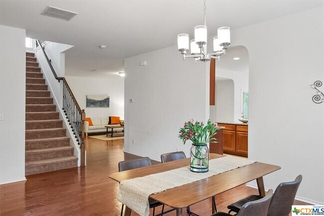 Building Photo - 318 Autumn Willow Dr