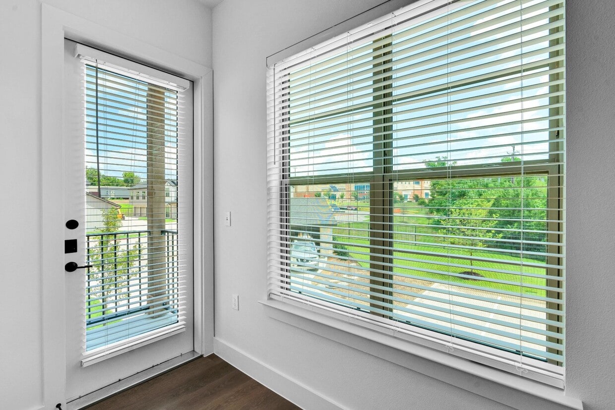 Building Photo - 1507 Crossbar Dr