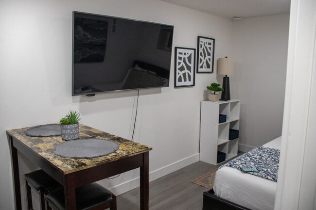 Building Photo - 1219 W 500 S