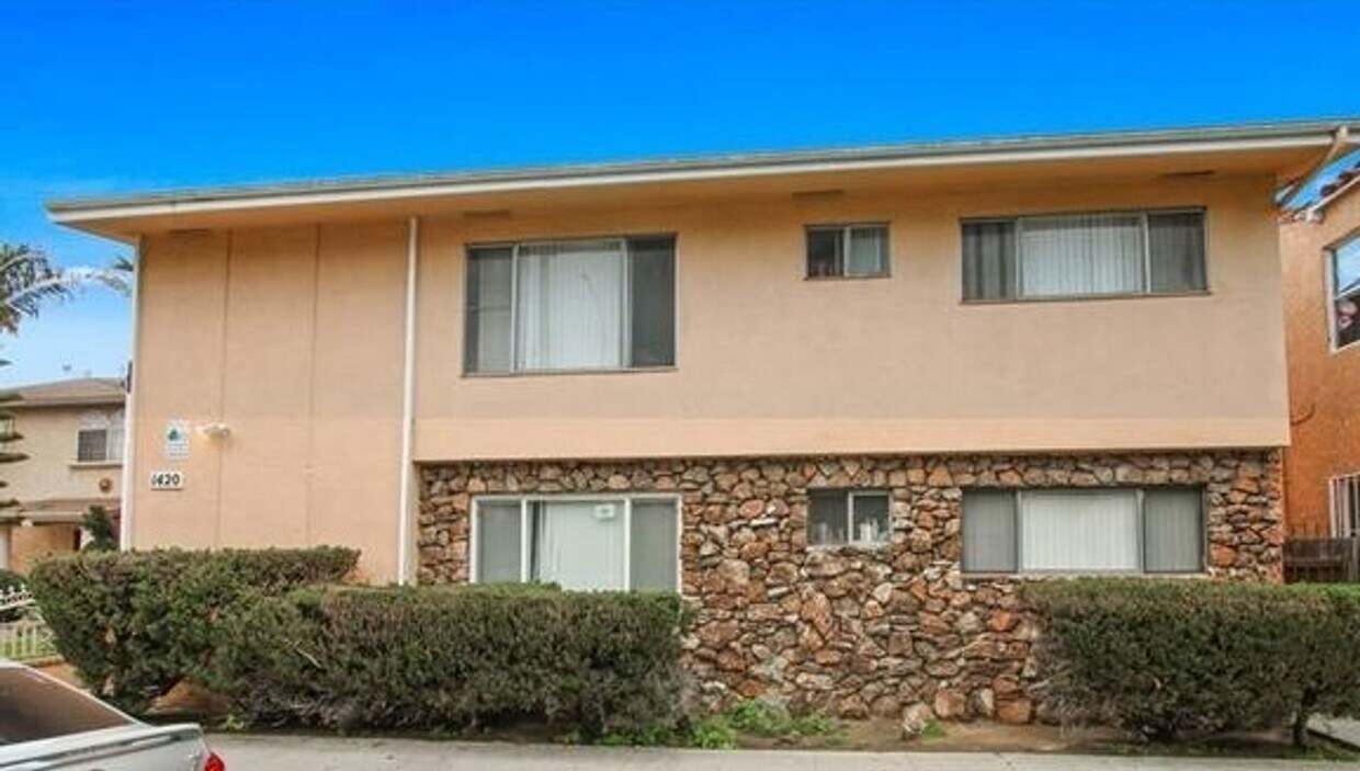 Primary Photo - 1420 Walnut Ave