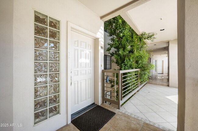 Foto del edificio - 7609 E Indian Bend Rd