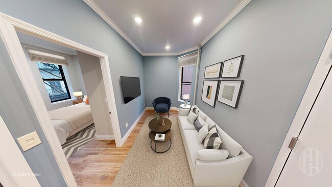 Foto del edificio - 221 E 83rd St