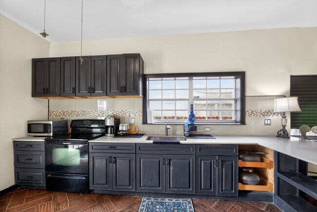 Foto del edificio - 1934 Washington St