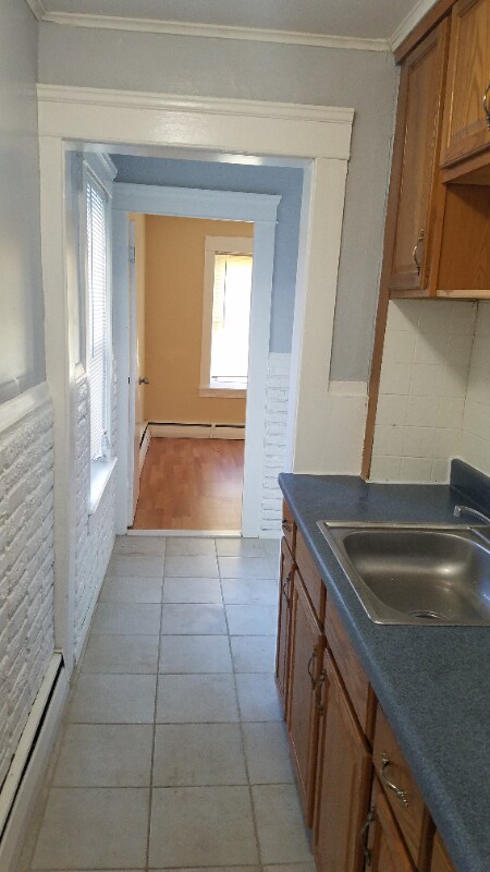 Foto del edificio - 142 Kenyon Ave