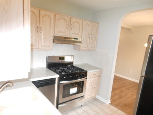 Building Photo - 152 W Briarcliff Rd
