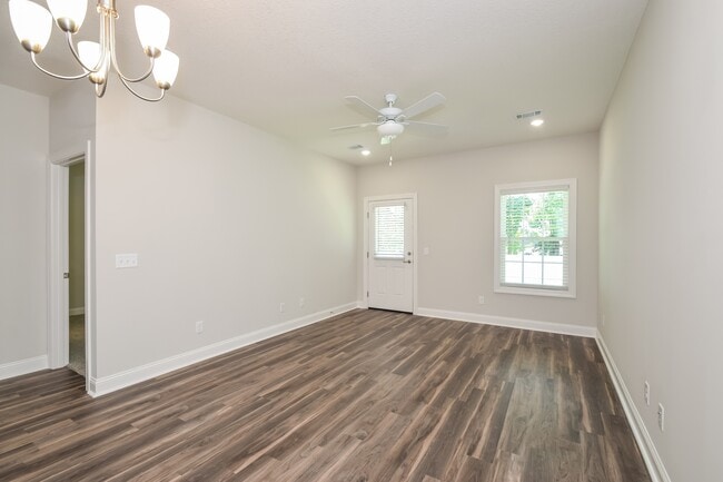 Building Photo - 1216 Walker Point Way