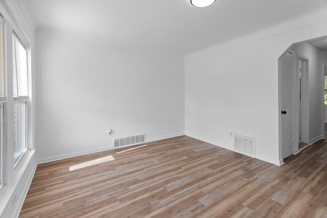 Foto del edificio - 11336 Minock St