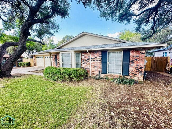 Building Photo - Welcome to Your Dream Home in Thunderbird ...