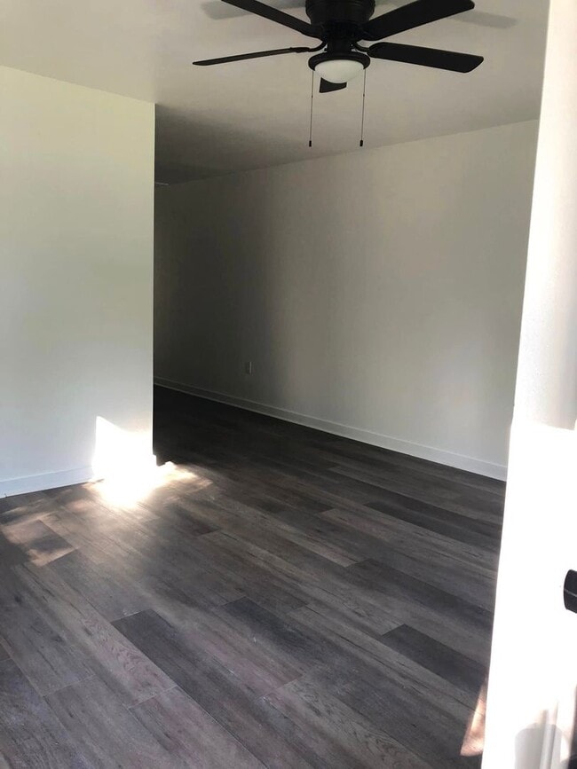 Building Photo - Bald Knob Duplex