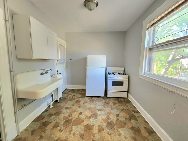 Foto del edificio - 327 6th Ave SE