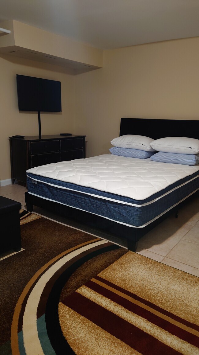 192 Buckingham Rd Unit Studio 1, Yonkers, NY 10701 Apartments in