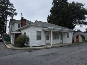 Building Photo - 167 S Hanover St