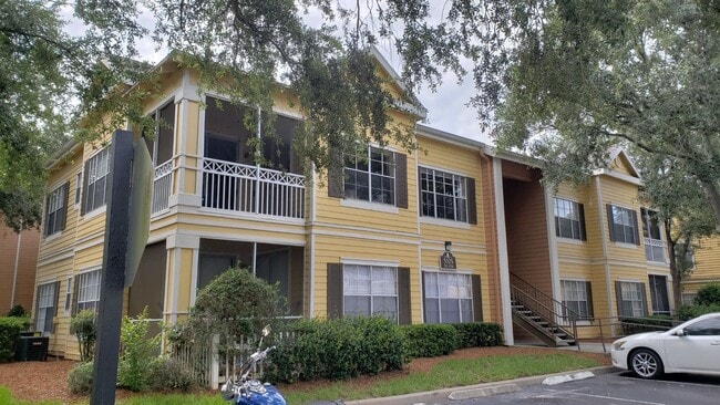 Large 3-Bedroom, 2-Bath Condo with Solariu... - Large 3-Bedroom, 2-Bath Condo with Solariu...