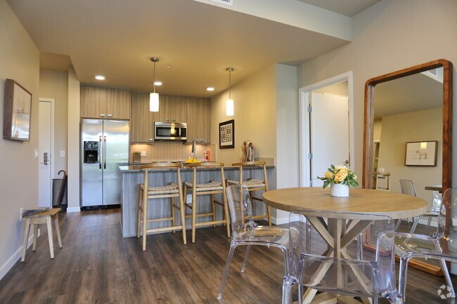 Interior Photo - Park 88