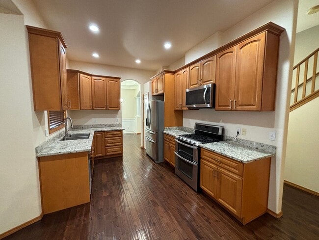 Foto del edificio - Spacious 4-Bedroom Family Home in Creeksid...