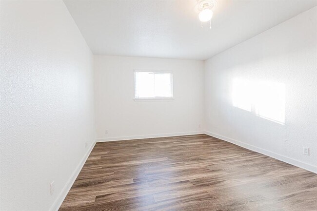 Foto del edificio - 7945 Gault St