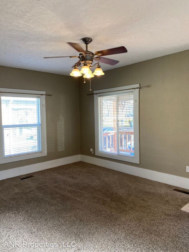 Building Photo - 3 br, 1 bath House - 205 Wilson