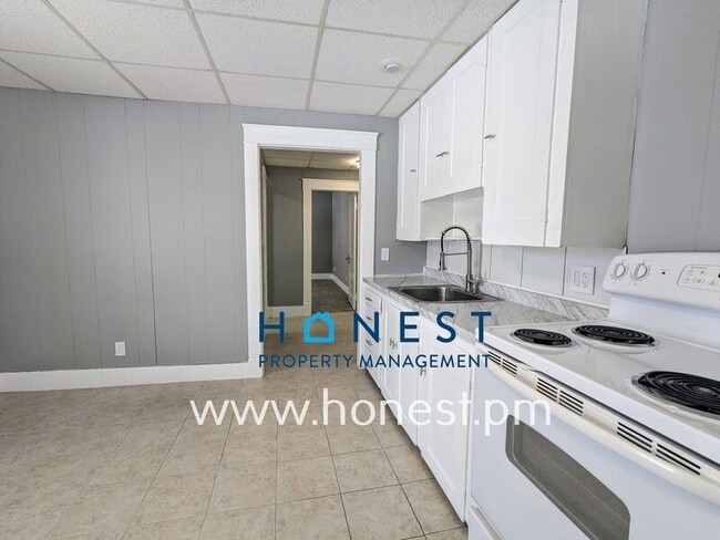 Foto del edificio - 73 Kennedy Memorial Dr