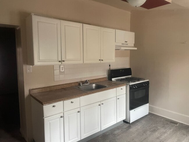 Building Photo - New for the holidays!