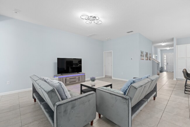 Building Photo - 4491 Monado Dr