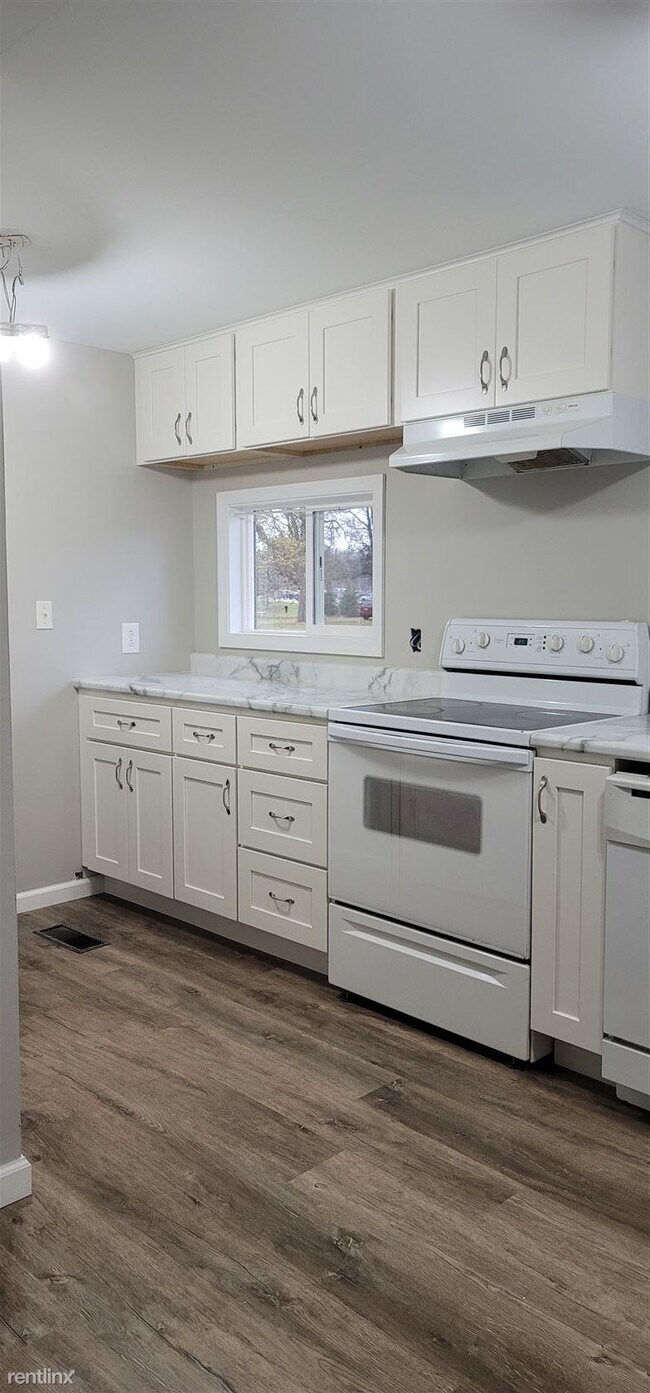 Foto del edificio - 3 br, 1 bath House - 551 W Franklin Ave