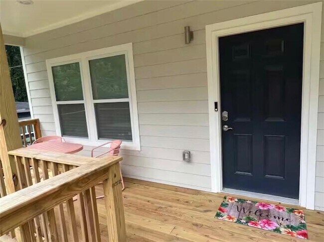 Building Photo - 2018 Detroit Ave NW