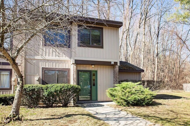 Building Photo - 82 Crestwood Ter