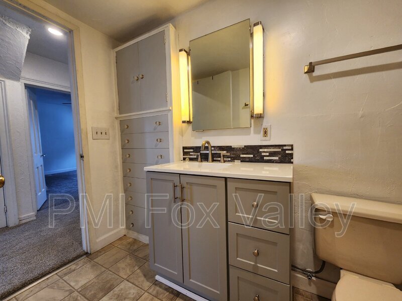 319 Union St Unit A, Neenah, WI 54956 Condo for Rent in Neenah, WI