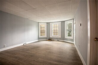 Building Photo - 780 S Irvine Ave