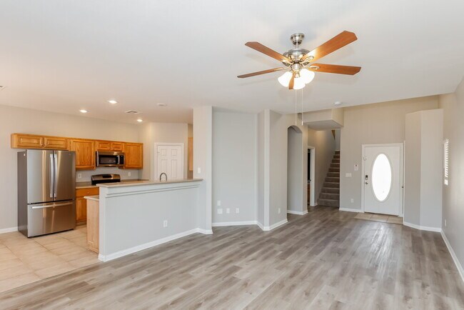 Foto del edificio - 8853 Red Fox Dr