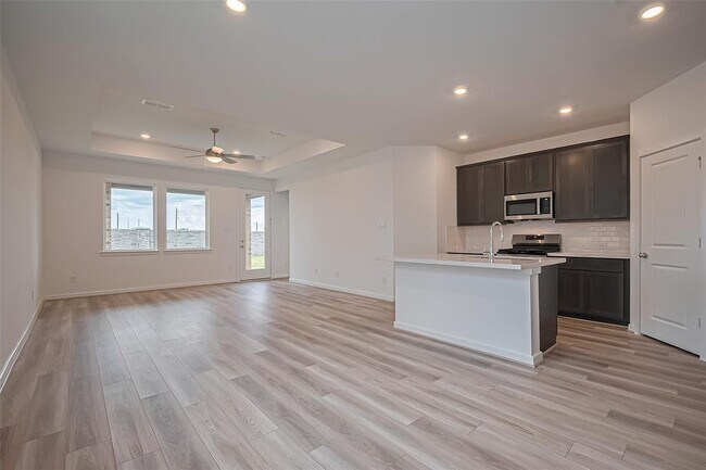 Foto del edificio - 22167 Paula Bluff Ln