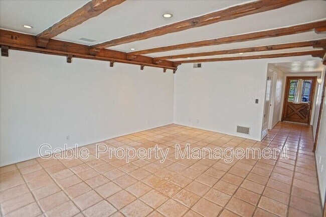 Foto del edificio - 28015 Glasser Ave