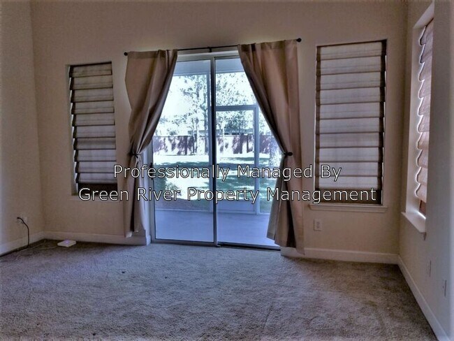 Building Photo - 2031 Secret Garden Ln