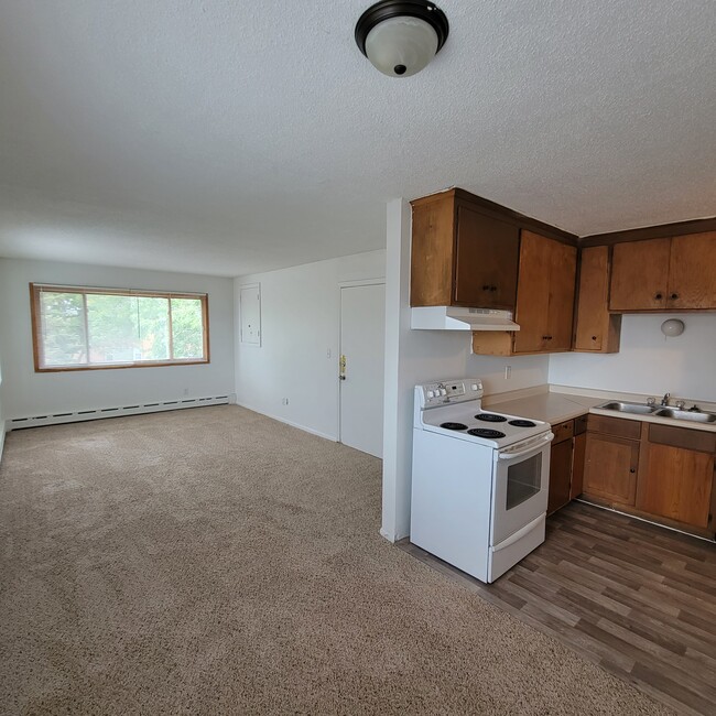 Foto del edificio - 5737 Sander Dr