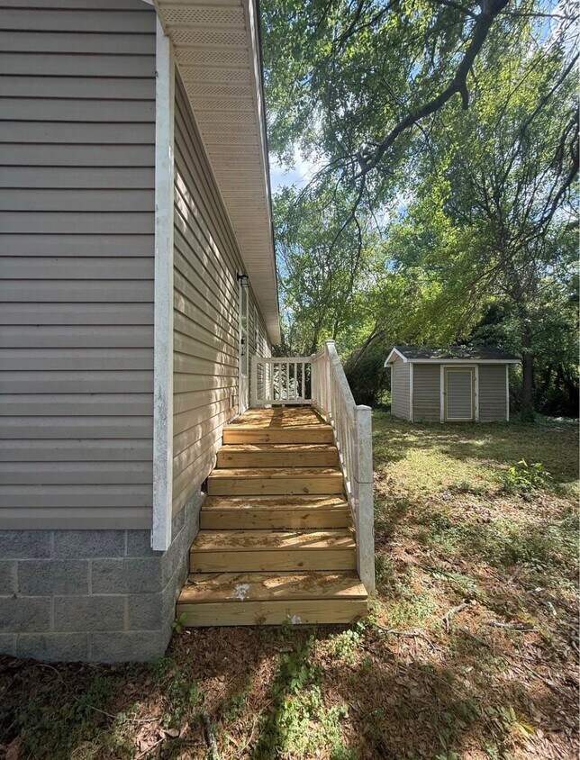 Foto del edificio - 1713 Harrel St