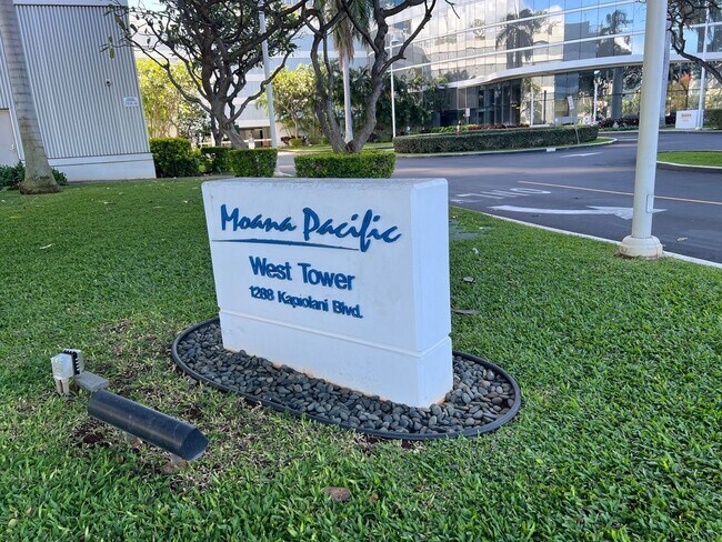 Building Photo - Moana Pacific, High rise 44th floor spacious 1 bedroom/1 bathroom