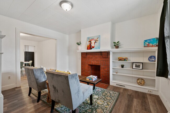 Foto del edificio - 2241 Hawthorne Ave