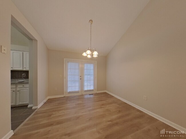 Foto del edificio - 6236 Pine Ln