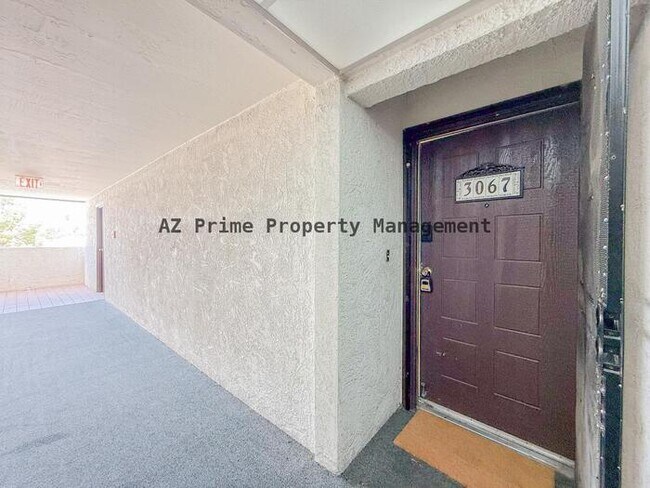 Foto del edificio - 4730 W Northern Ave