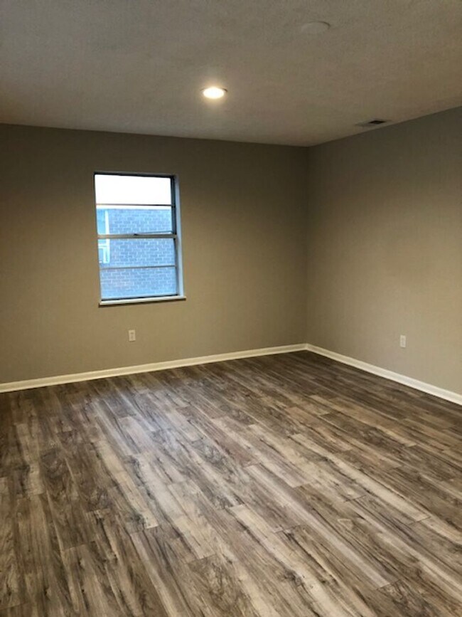 Foto del edificio - 9321 Dunwoody Dr