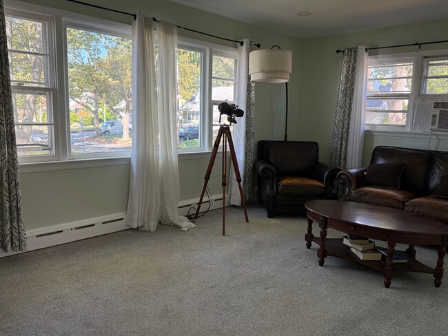 Building Photo - 20 Columbia Pl